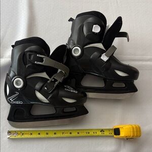 Oxelo Black and White Ice Skates. US 2.5/4